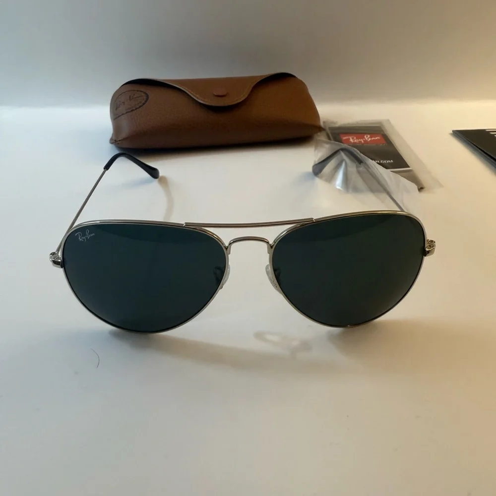 Ray-Ban Aviator Sunglasses RB3062 62mm. Silver Frame Unisex